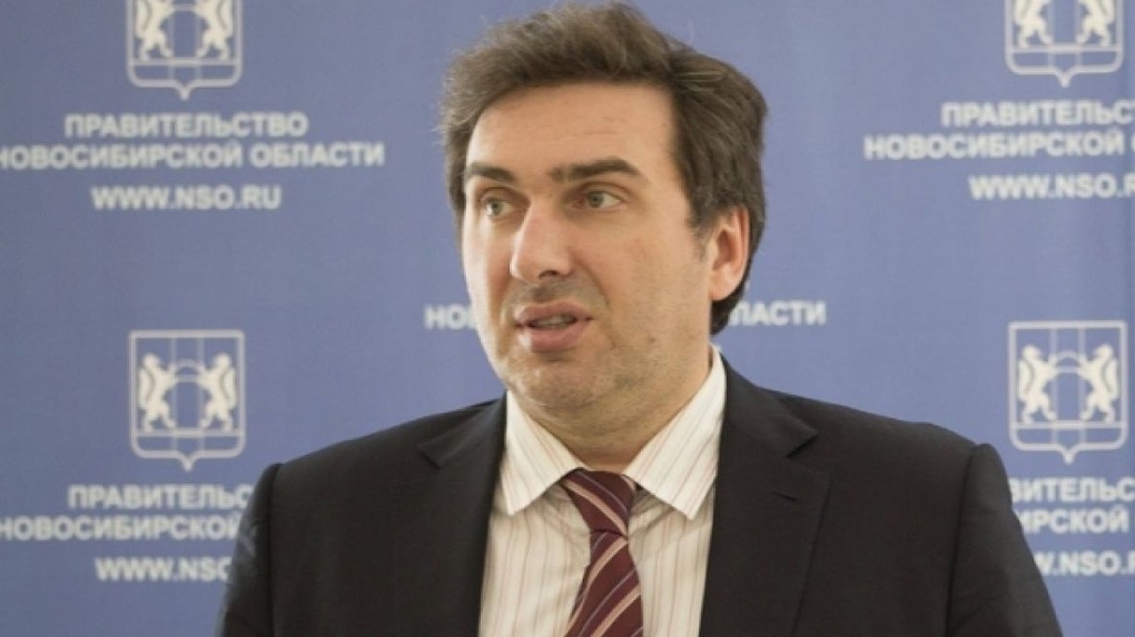 Глава новосибирского минздрава Константин Хальзов держит в тайне информацию о вакцинации от коронавируса