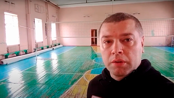 Новосибирец открыл бесплатные аквапарк и спортзал — он заработал деньги уличными танцами