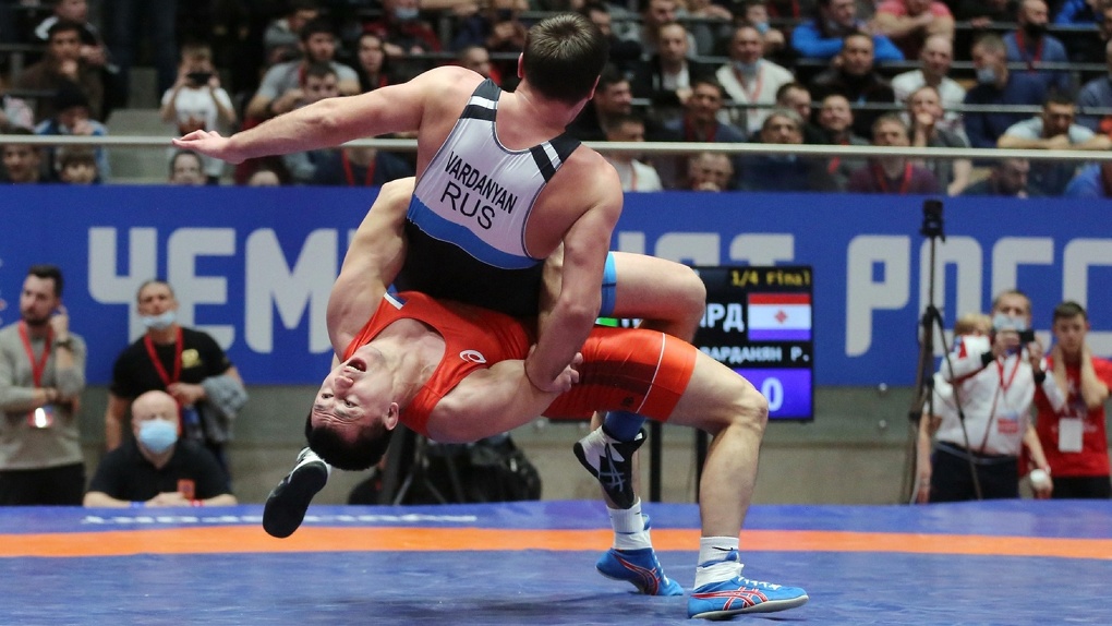Олимпийский чемпион из Новосибирска Роман Власов одержал победу в Лиге Поддубного