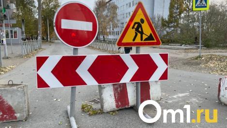 В Омске несколько месяцев не могут закопать траншею, в которую упал ребёнок