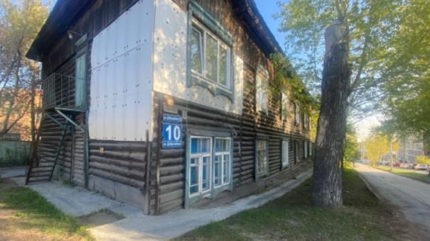 В Новосибирске рухнул пол жилого дома под ногами у пенсионерки