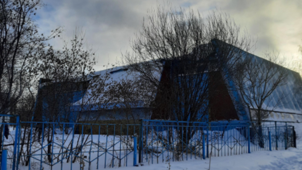 В Новосибирске продадут недостроенный спорткомплекс на МЖК