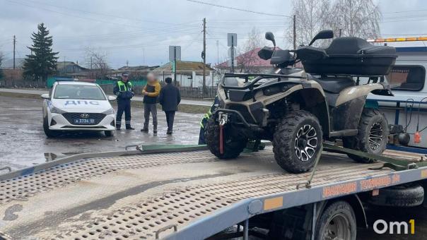 Под Омском поймали бесправного нетрезвого квадроциклиста