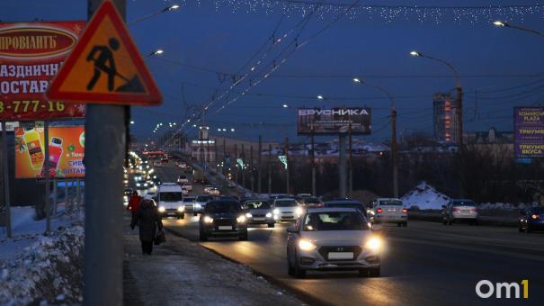 В Омске с середины февраля перекроют Ленинградский мост. Как теперь ездить?
