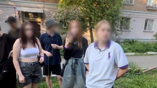 Конфликт в Новосибирске: взрослые и подростки столкнулись из-за качелей