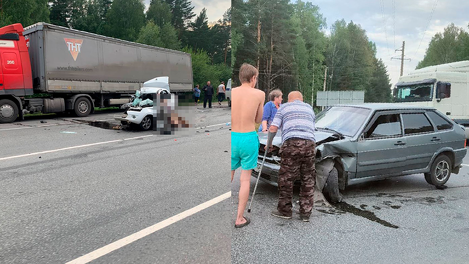 Водитель вылетел из окна головой на асфальт: смертельное ДТП произошло в Новосибирске на Северном объезде