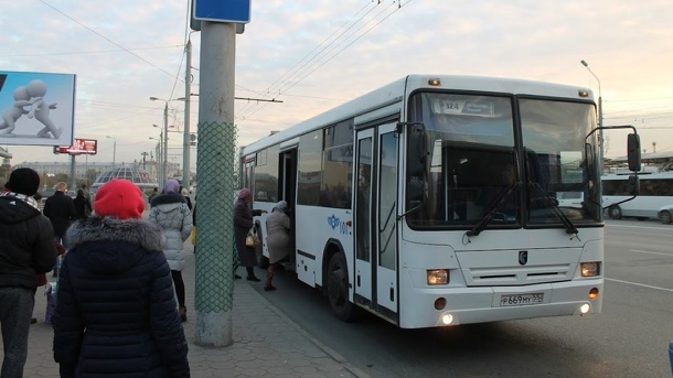 Омские автобусы сменили голос: теперь остановки объявляет «Алиса»