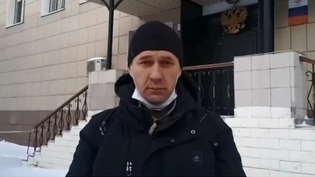Новосибирского активиста Виктора Сорокина задержали после протеста против повышения тарифов ЖКХ