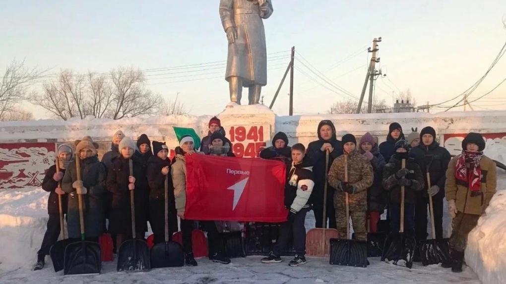 Омск вошёл в топ-3 по количеству памятников, за которыми следят школьники