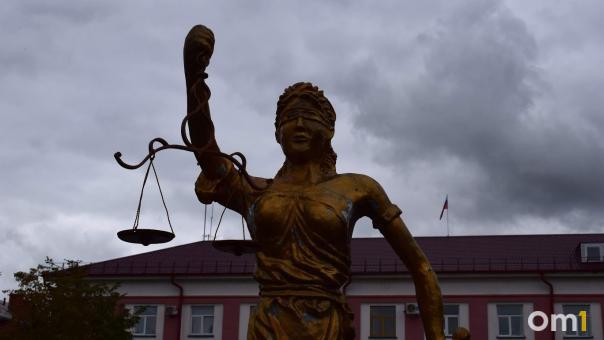 В Новосибирске осудят таксиста-наркомана, подозреваемого в смерти 16-летней девушки