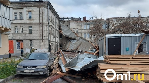 Власти Новосибирской области взяли на контроль устранение последствий урагана