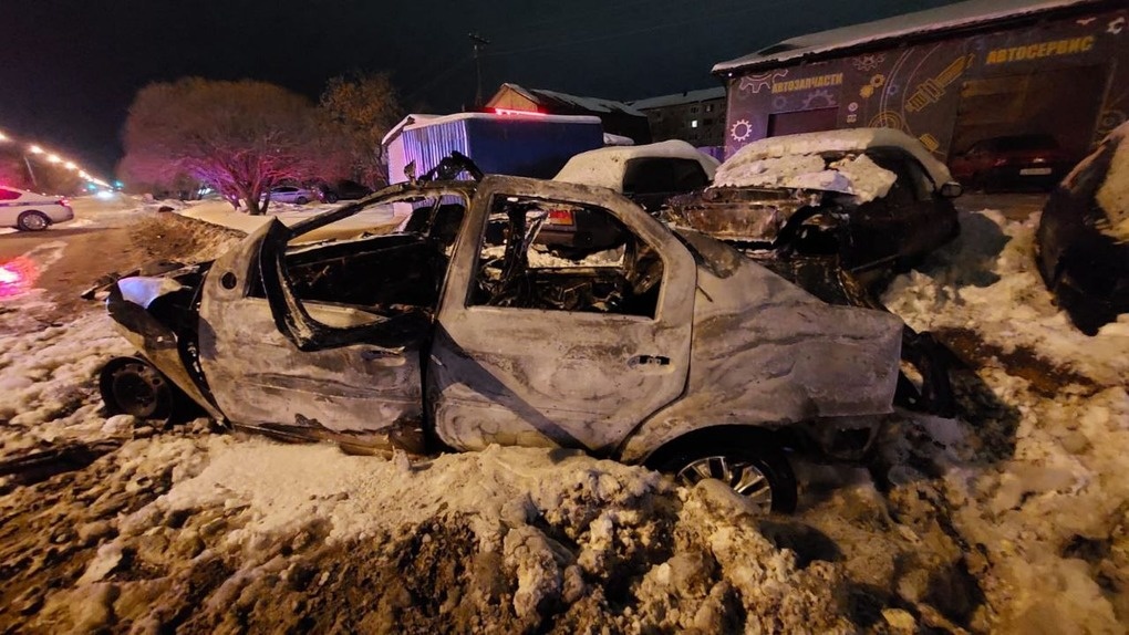 Один погиб, трое в больнице: в полиции рассказали подробности аварии со сгоревшим автомобилем такси