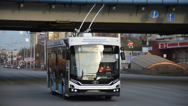 В Омск едут новые современные троллейбусы, которые будут служить жителям Левобережья