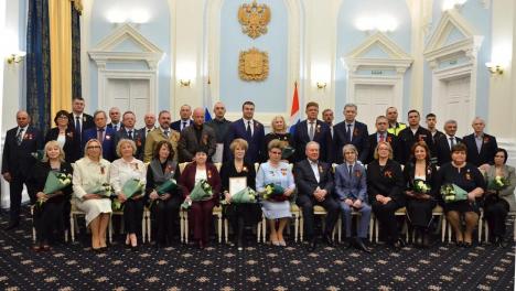 Экс-губернатор Омской области Полежаев получил орден Александра Невского