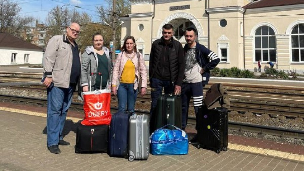 Пять новосибирских медиков отправились в Луганск лечить онкобольных