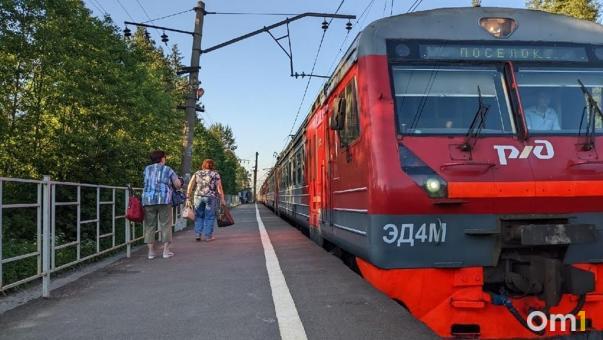 Расписание омских пригородных электричек изменят на две недели