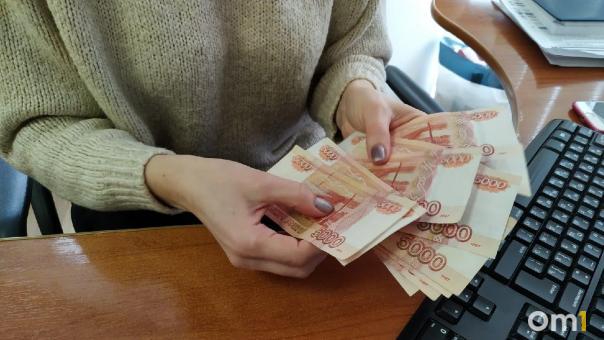 Омичам, переболевшим COVID-19, обещают выплаты по 5 000 рублей. Это фейк