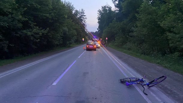 Под Новосибирском хэтчбек насмерть сбил велосипедиста