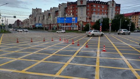 В Омске восстановили «вафельную» разметку на перекрёстке Жукова — Масленникова