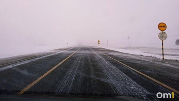 Ограничения движения вводятся в Новосибирской области из-за непогоды