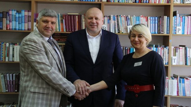 Директор транспортной компании будет помогать омской школе №159