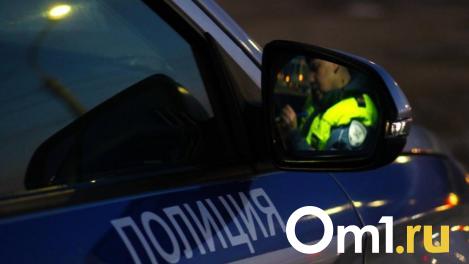 В Омске иномарка въехала в торговый центр