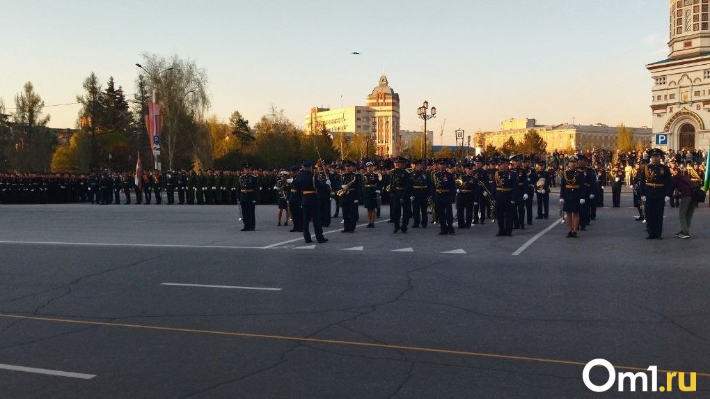 В Омске идёт репетиция парада в честь Дня Победы – ВИДЕО