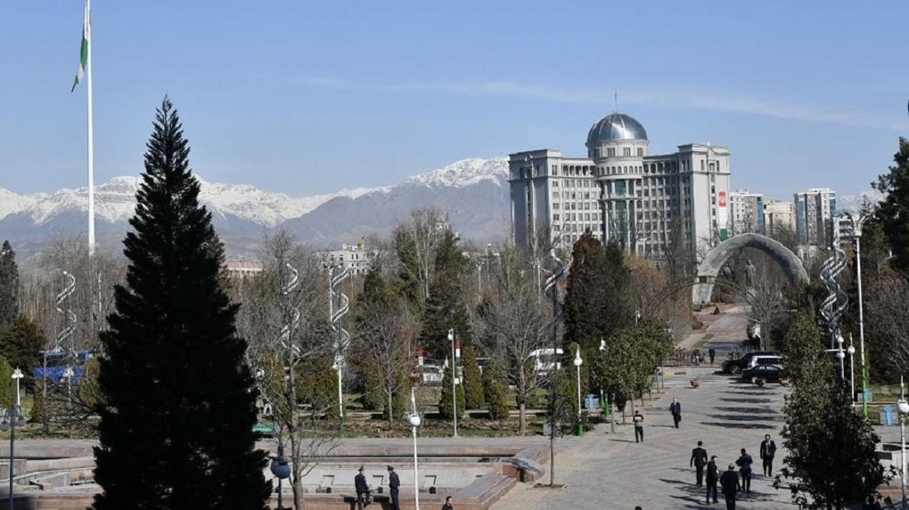 Александр Бурков отправился с деловым визитом в Таджикистан