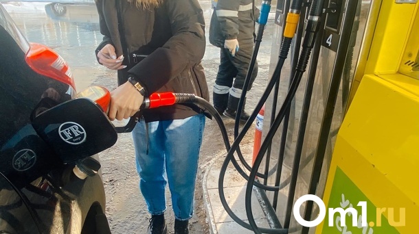 Облаву на незаконные заправки провели в Новосибирске: рабочих не оказалось на местах