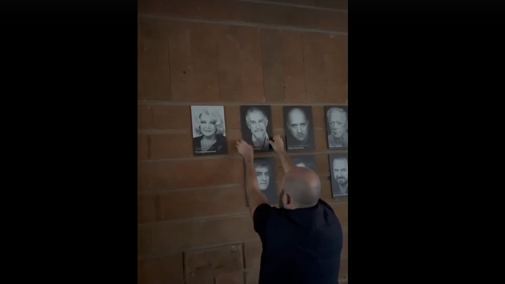 Экс-новосибирец Владимир Кехман объяснил, зачем сорвал со стены портрет бывшего худрука МХАТа