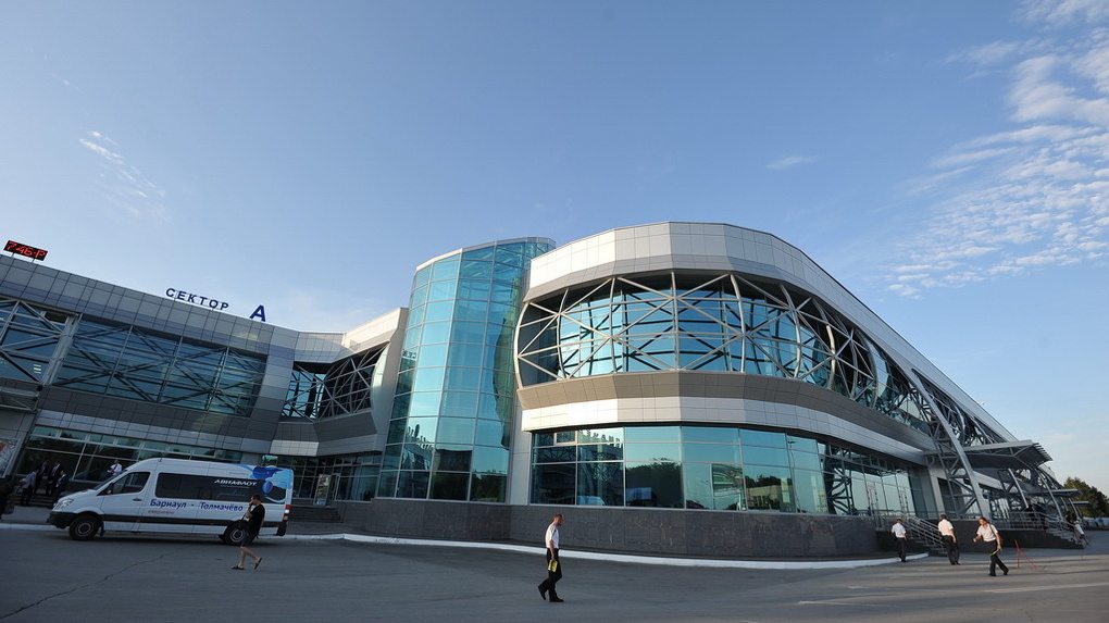 Почти полмиллиона пассажиров обслужил новосибирский аэропорт Толмачёво в июле 2020 года