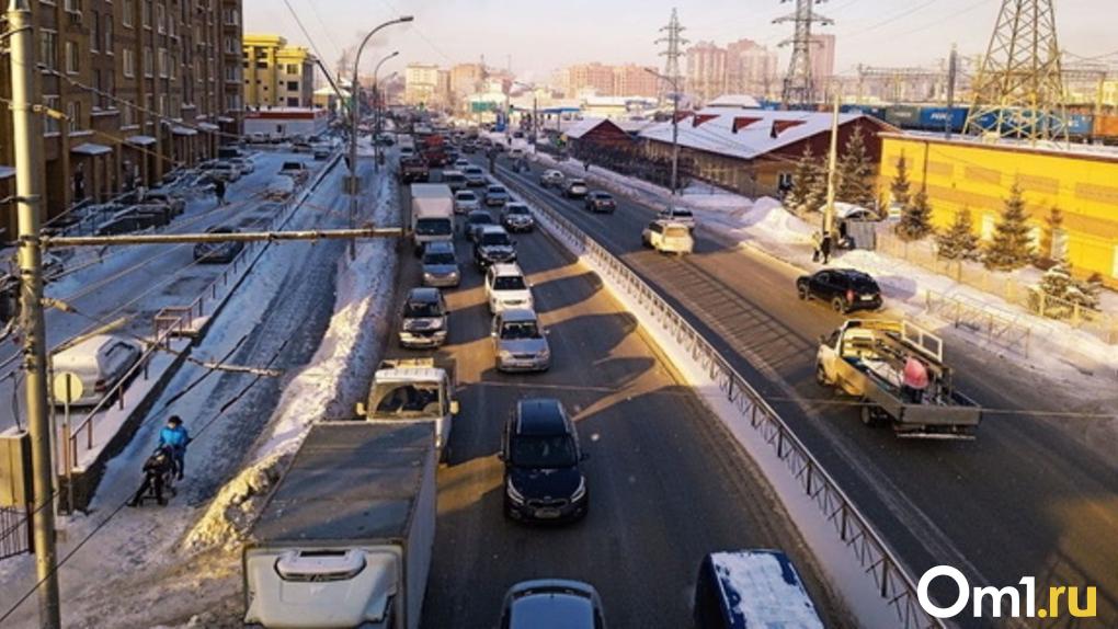 7-балльные пробки парализовали движение на дорогах Новосибирска