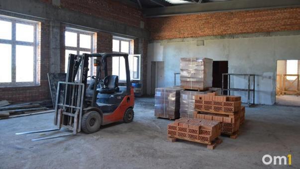 В Омске за 31 миллион продают недостроенный магазин на Волгоградской