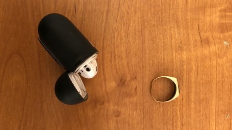 В Омске ограбили уснувшего парня на скамейке