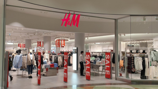 Магазин одежды H&M временно закрыли в Новосибирске