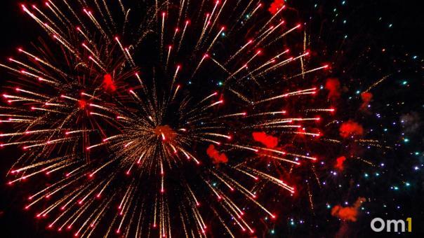 Новосибирец снял впечатляющие кадры салюта на День Победы с квадрокоптера. ВИДЕО