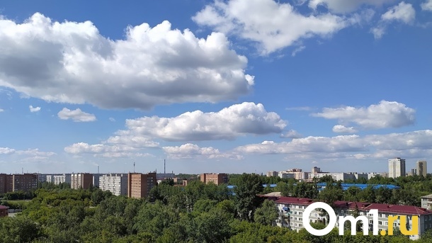 Снова неблагоприятные метеоусловия. Омичи почувствовали «кислые» выбросы