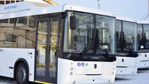 В Омскую область приедут новенькие школьные автобусы