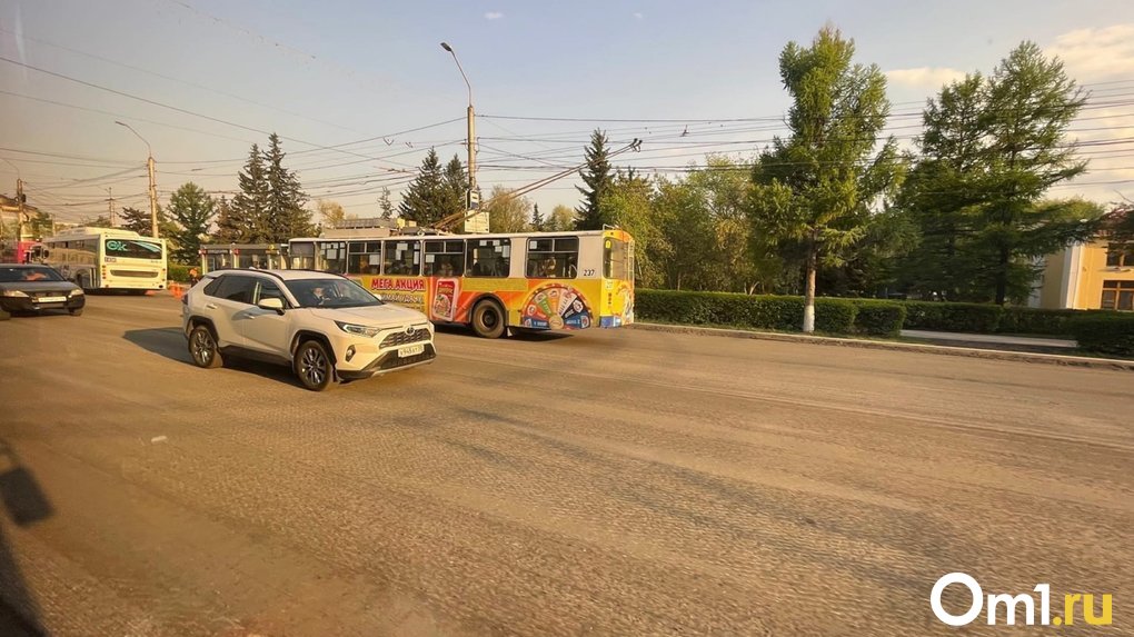 В Омске на два месяца перекроют участок дороги по улице Красина