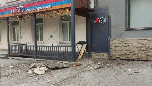 Рухнул фасад в самом центре Новосибирска
