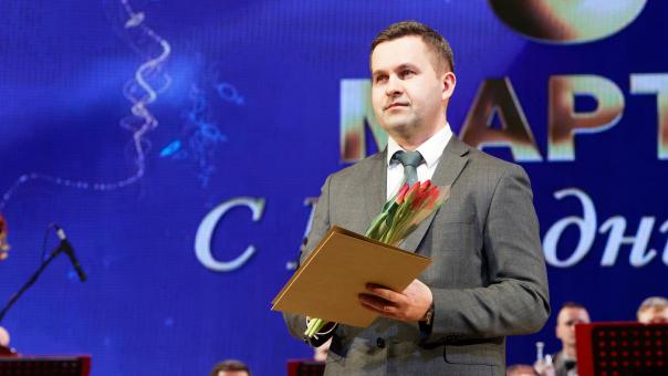 Дмитрий Махиня забрал в Томск бывшую чиновницу из Омска