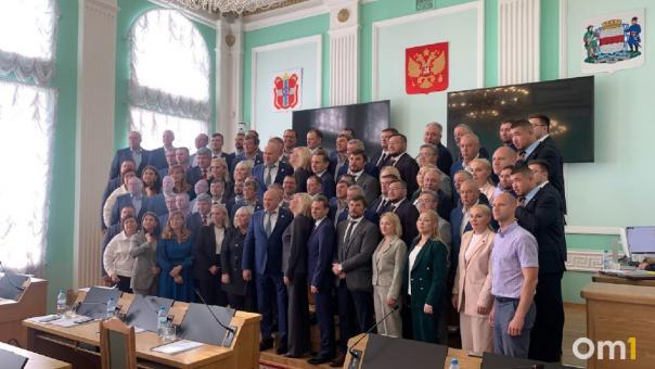 В Омске едва не удвоилось количество депутатов