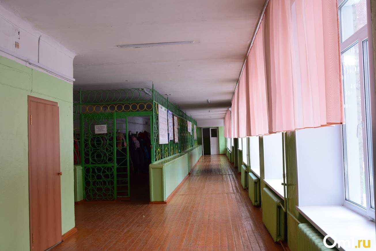 Школа 10. Школы Новосибирска. Фотографии класса в школе с учениками. Ученицы 8 10 классов.
