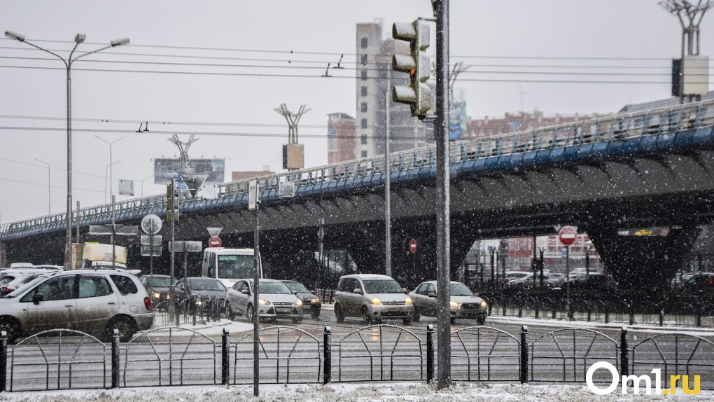 Водителей предупредили об опасности на дорогах Омска