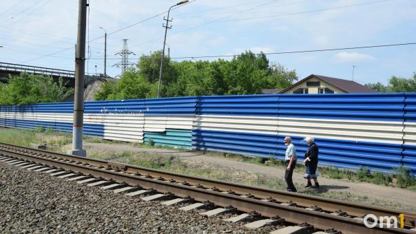 10 вагонов парафина. В Омске построят железную дорогу на свечной завод