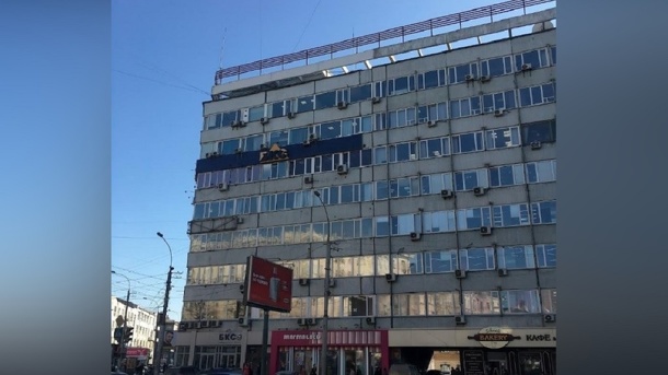 Новосибирских водителей начали штрафовать за неправильную парковку на Вокзальной магистрали