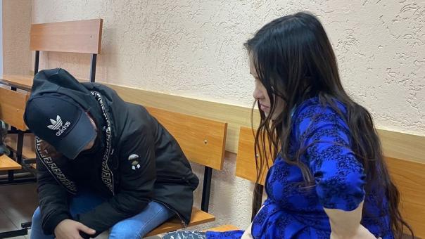 Суд смягчил приговор омичке, которая истязала 1,5-годовалого сына подруги
