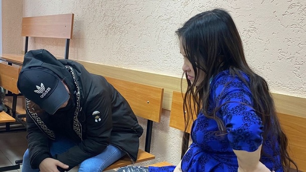 Суд смягчил приговор омичке, которая истязала 1,5-годовалого сына подруги