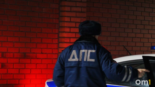 Под Новосибирском экипаж ДПС доставил роженицу в больницу