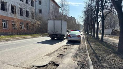 Прокуратура заставила чинить дороги в Новосибирске: история двух улиц